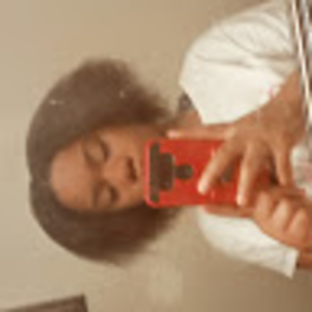 Meet your Posher, Destinee